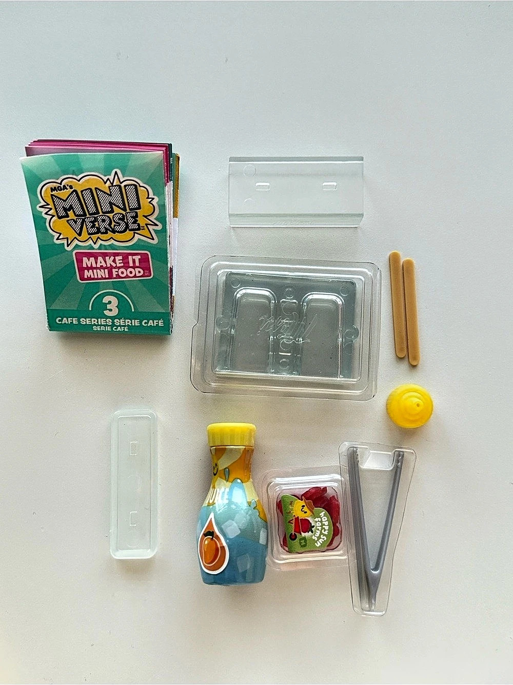 MGA Entertainment Miniverse Make It Mini Food Cafe Series 3 - Mango Pops 🥭